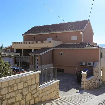 Studio Duce 16407h Daire Dugi Rat